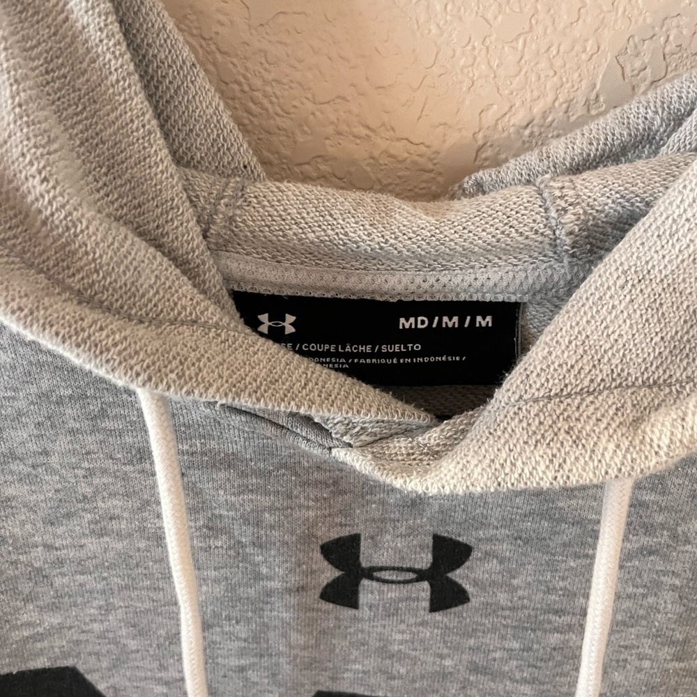 Under Armour Men’s Short Sleeve Hoodie with MC MUSTANGS Logo - Picture 5 of 6